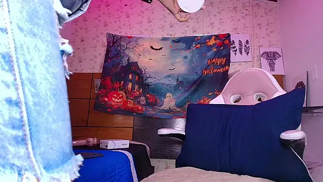 aisha sh online show from October 13, 12:05 pm