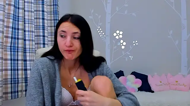 Snapshot of AniaGray chatting on February 7, 6:45 am AniaGray online show from February 7, 6:45 am