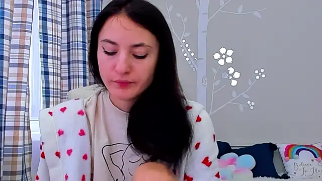 Snapshot of AniaGray chatting on February 16, 6:43 am AniaGray online show from February 16, 6:43 am