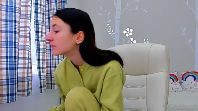 Snapshot of AniaGray chatting on February 18, 6:26 am AniaGray online show from February 18, 6:26 am