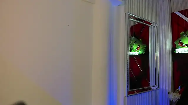 SusanCouper online show from October 27, 10:36 pm