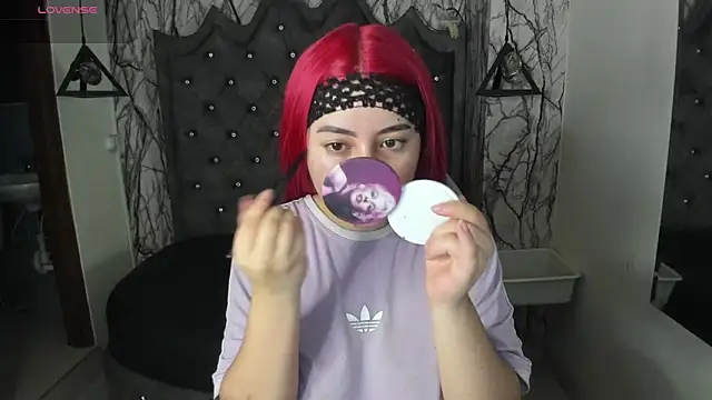 larissa01  online show from March 9, 3:01 am