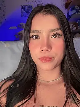 -Loren- online show from February 13, 12:01 pm