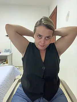 Im Amelia online show from June 20, 2:25 am
