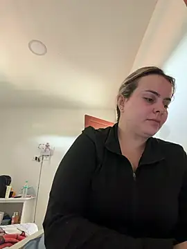 Im Amelia online show from July 8, 2:21 pm
