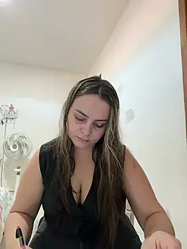 Im Amelia online show from July 16, 12:55 pm