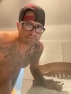 Snapshot of degiggxxx chatting on September 22, 7:05 pm degiggxxx online show from September 22, 7:05 pm