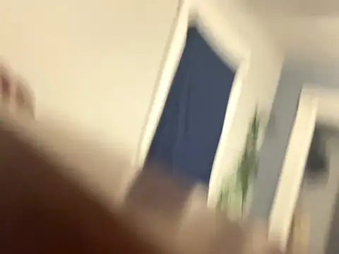 Snapshot of degiggxxx chatting on October 17, 6:49 am degiggxxx online show from October 17, 6:49 am