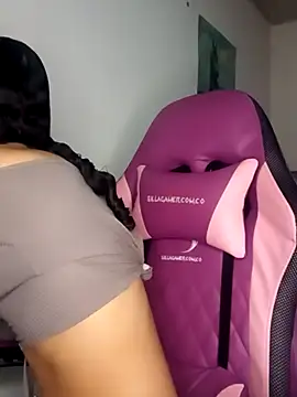 Snapshot of Lanna_hott_ chatting on May 3, 2:01 pm Lanna hott online show from May 3, 2:01 pm