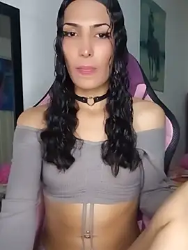 Snapshot of Lanna_hott_ chatting on May 16, 8:07 pm Lanna hott online show from May 16, 8:07 pm