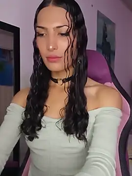 Snapshot of Lanna_hott_ chatting on June 5, 6:24 pm Lanna hott online show from June 5, 6:24 pm