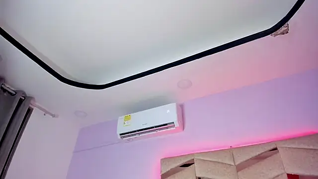 SaraRoy  online show from September 15, 7:36 pm