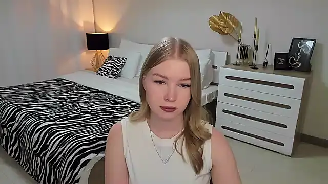 shy  lady online show from March 4, 9:22 pm