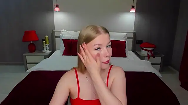 Snapshot of shy__lady chatting on June 30, 6:31 pm shy lady online show from June 30, 6:31 pm