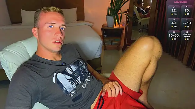 Snapshot of tommy_cumfinger chatting on March 3, 11:05 am tommy cumfinger online show from March 3, 11:05 am