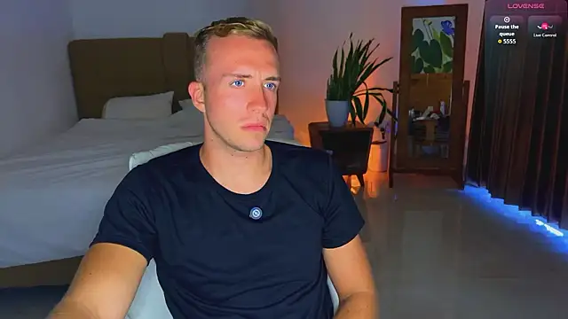 tommy cumfinger online show from March 16, 5:35 am