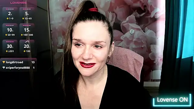 AriaGray online show from November 2, 9:00 am