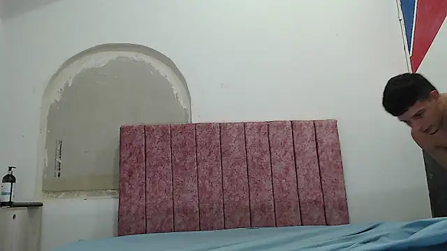 FerneyManti online show from February 8, 6:44 pm