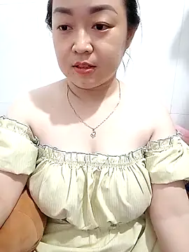 VyOanh2K online show from March 1, 5:27 pm