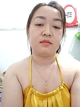 VyOanh2K online show from March 11, 5:02 pm