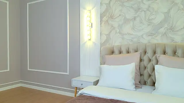 DeniseReese online show from February 26, 2:04 am