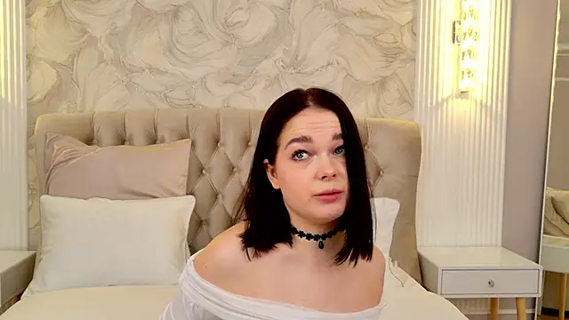 DeniseReese online show from March 4, 4:49 am