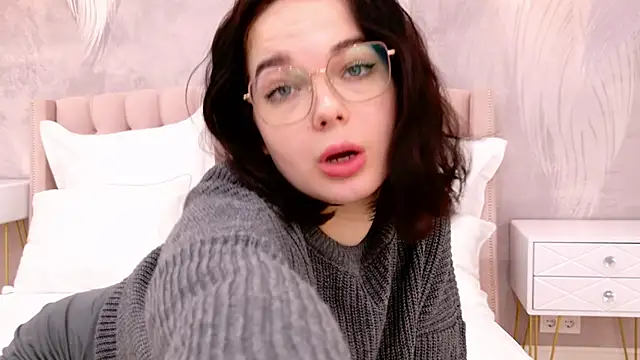 DeniseReese online show from March 11, 8:20 am