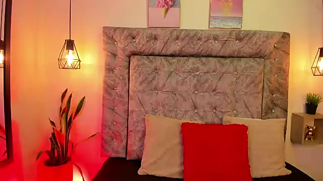 Snapshot of sweet_abby1 chatting on March 7, 12:34 pm sweet abby1 online show from March 7, 12:34 pm