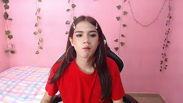 DEMI LEED online show from February 14, 2:23 pm