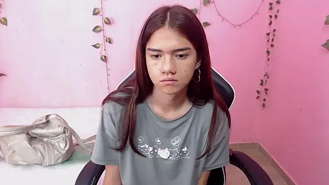 DEMI LEED online show from February 20, 11:20 am