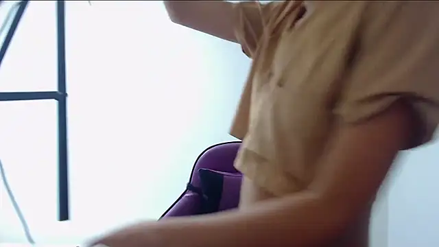 DEMI LEED online show from February 27, 11:31 am