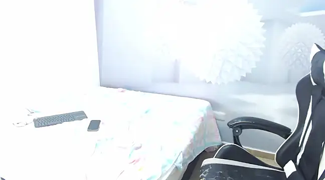 DEMI LEED online show from March 10, 6:45 pm