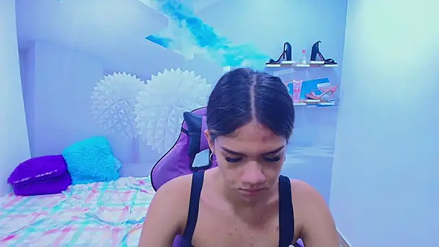 DEMI LEED online show from November 21, 12:15 pm