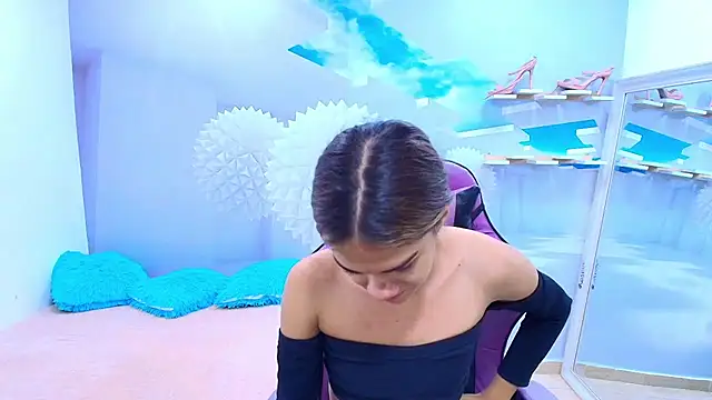 DEMI LEED online show from February 18, 12:12 pm