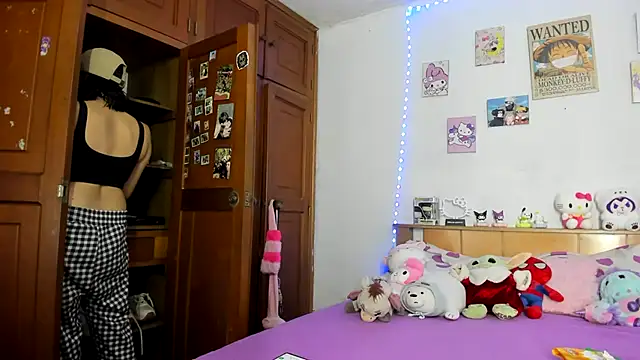 LunaDeCristall online show from September 9, 7:19 am