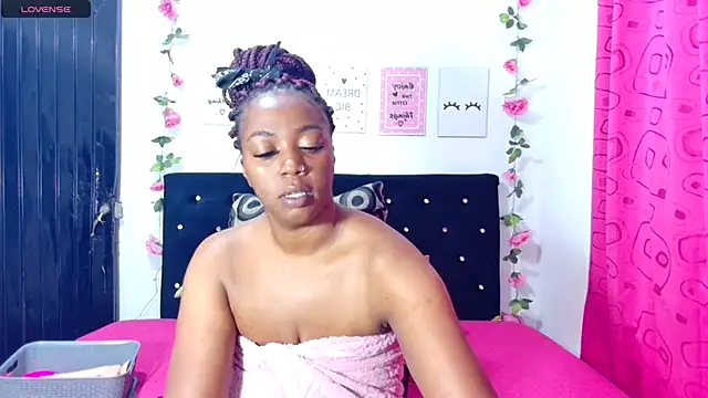 CiaraEbony online show from October 22, 12:22 am