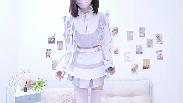 Snapshot of x-naru-x chatting on October 2, 2:13 pm x-naru-x online show from October 2, 2:13 pm