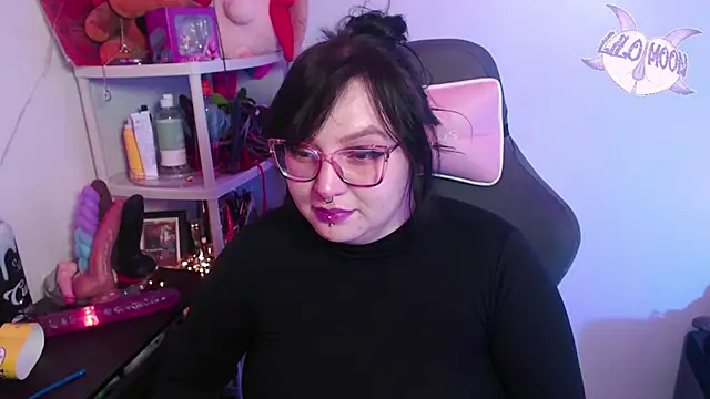 LiloMoon69 online show from January 18, 6:24 am