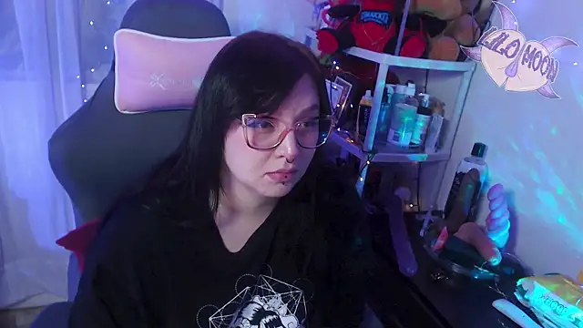 LiloMoon69 online show from March 18, 7:08 am