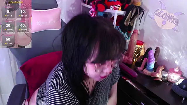 LiloMoon69 online show from October 21, 5:02 pm