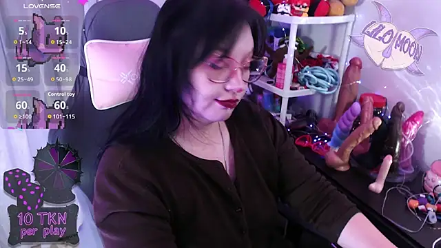 LiloMoon69 online show from February 18, 1:18 pm