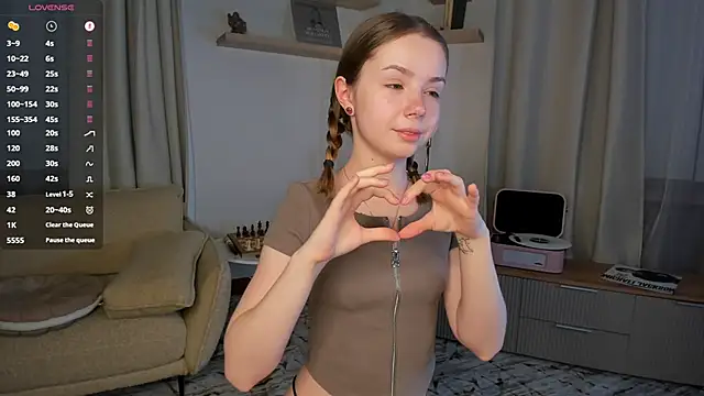 DominikaElis online show from September 9, 7:35 pm