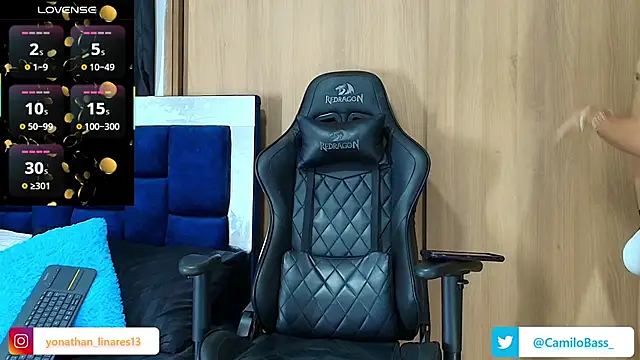 Snapshot of _CamiloBass chatting on September 13, 8:08 pm  CamiloBass online show from September 13, 8:08 pm