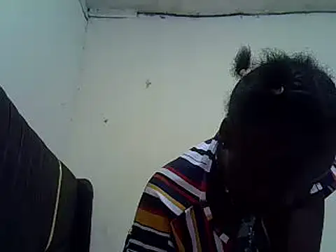 Snapshot of pretty_vivy chatting on February 8, 5:08 am pretty vivy online show from February 8, 5:08 am