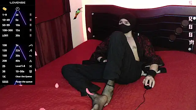 Snapshot of zagarah- chatting on February 4, 3:45 am zagarah- online show from February 4, 3:45 am