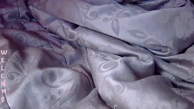 Snapshot of zagarah- chatting on April 21, 7:39 pm zagarah- online show from April 21, 7:39 pm