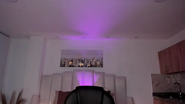 amelie jhons online show from September 17, 7:59 pm