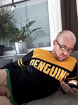 Snapshot of DonKazik chatting on October 26, 1:28 pm DonKazik online show from October 26, 1:28 pm