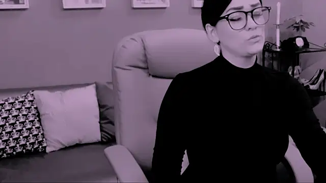 ChantalLion online show from October 30, 12:45 am