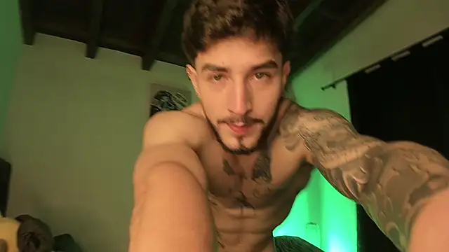 Valentino Xander online show from March 20, 3:34 am